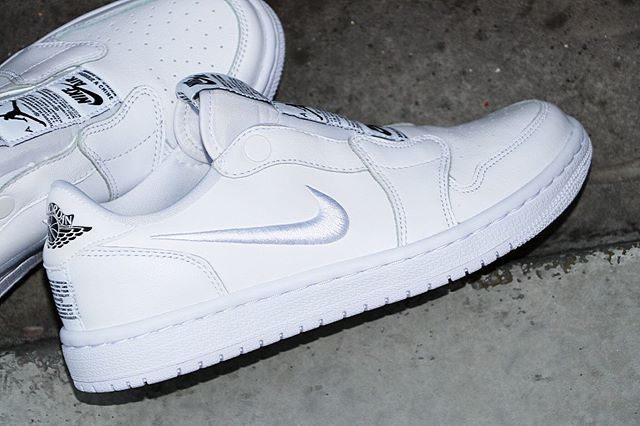 ナイキ エアジョーダン1 ロー スリッポン ホワイト 2枚目