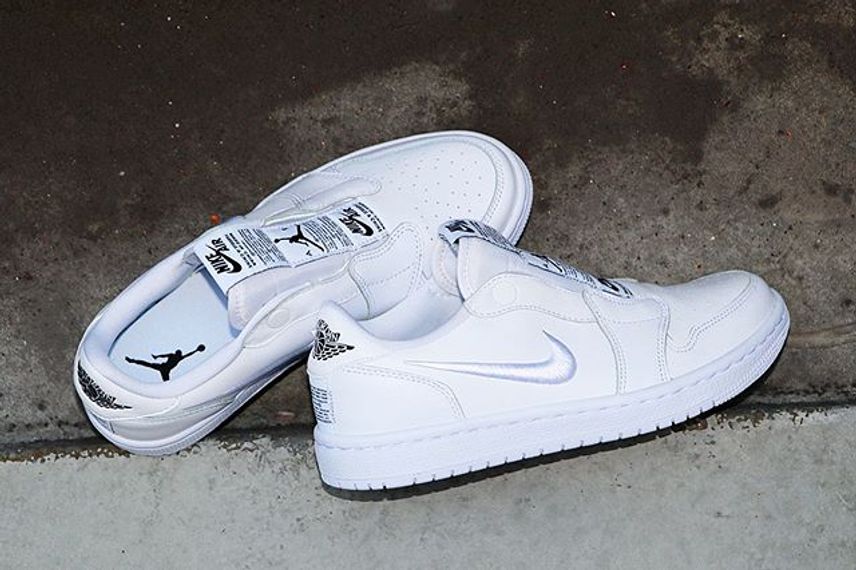 Air jordan 1 low slip white deals