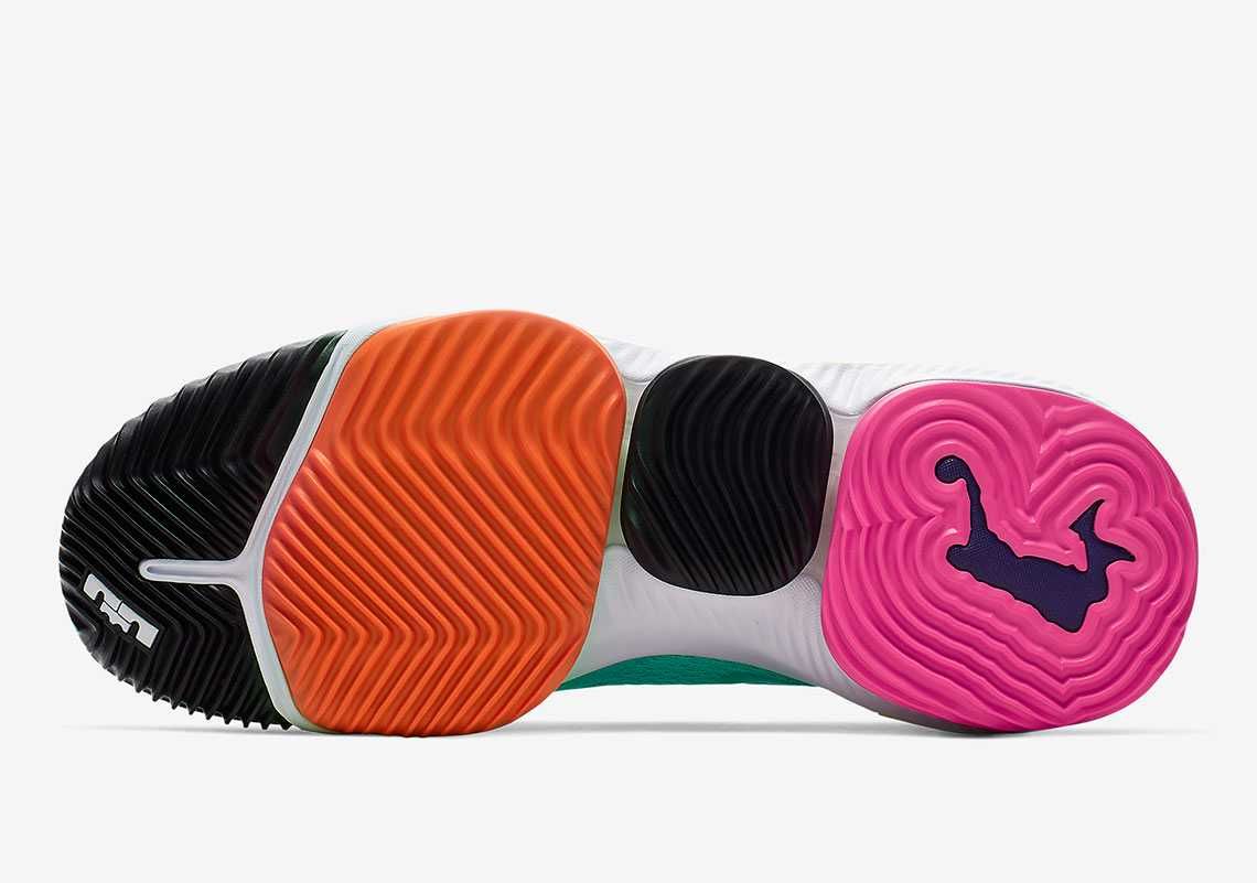 ナイキ レブロン16 ロー ミントグリーン 10枚目