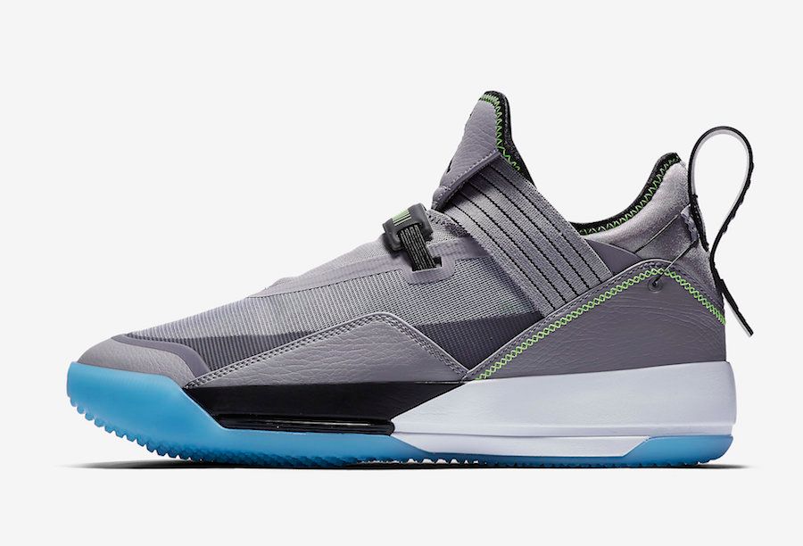 ナイキ エアジョーダン33 セメント グレー 4枚目