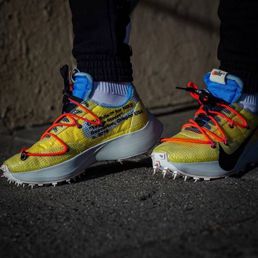 オフホワイト×ナイキ ヴェイパーストリート 3色 6枚目