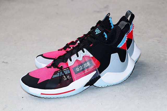 ナイキ ジョーダン ワイノットゼロ.2 SE レッド 2枚目