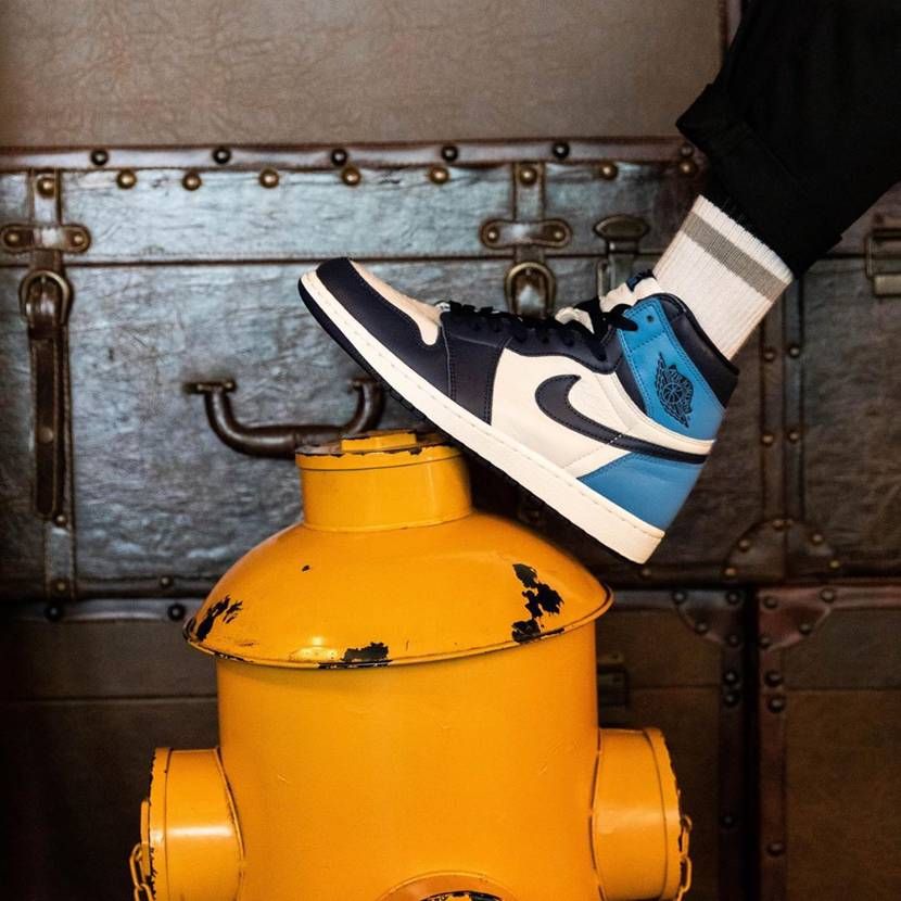 【スニダンで取扱中】NIKE AIR JORDAN 1 RETRO HIGH OG OBSIDIAN / UNIVERSITY BLUE 12枚目