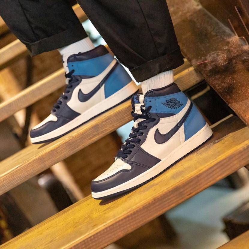 【スニダンで取扱中】NIKE AIR JORDAN 1 RETRO HIGH OG OBSIDIAN / UNIVERSITY BLUE 13枚目