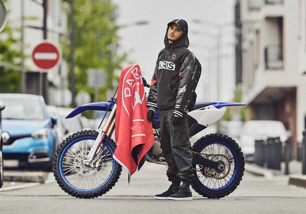 ナイキ×パリサンジェルマン エアジョーダン1 ロー PSG  2枚目