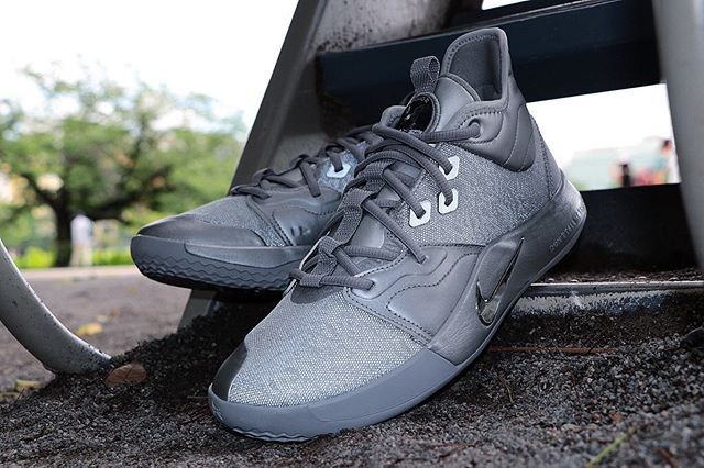 ナイキ ポールジョージ3 NASA 50TH 3枚目