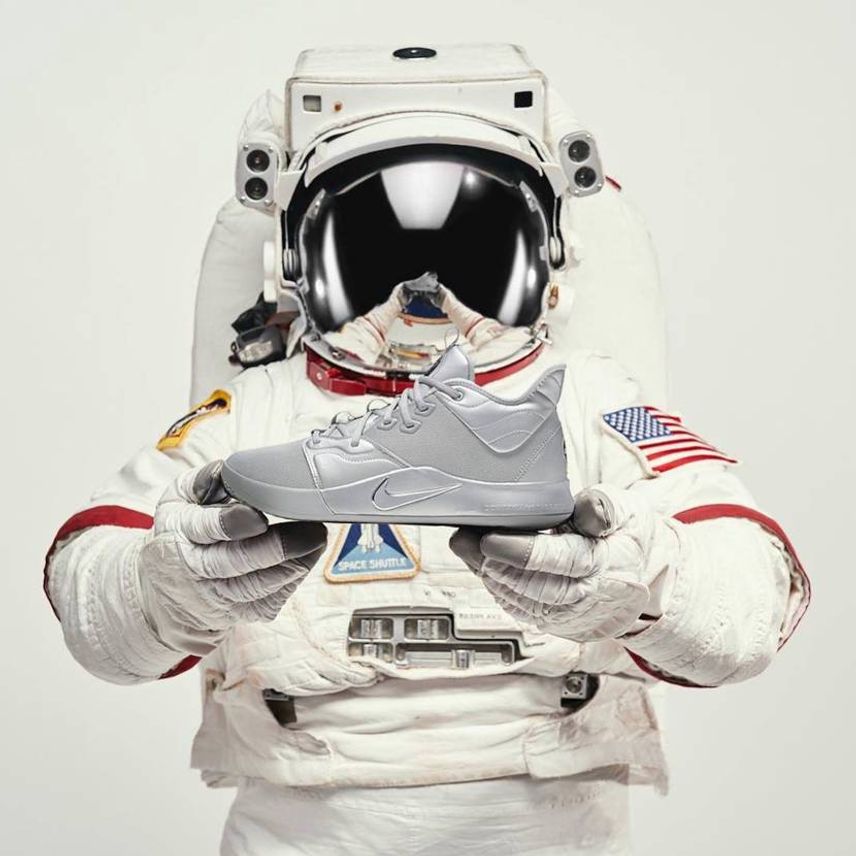 ナイキ ポールジョージ3 NASA 50TH【7/20発売】