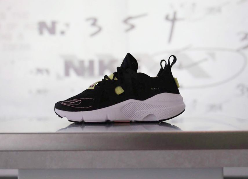 ナイキ ハラチ タイプ ブラック