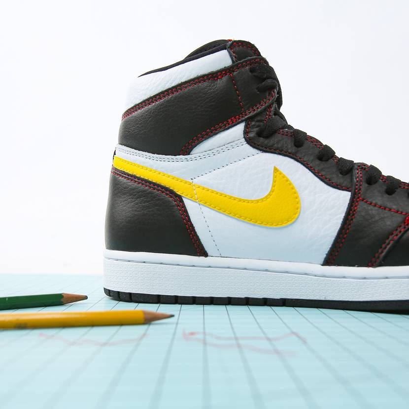 ナイキ エアジョーダン1 ハイ OG デファイアント ブラック/イエロー/ジムレッド 5枚目