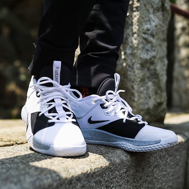 ナイキ ポールジョージ3 ホワイト/ブラック 2枚目