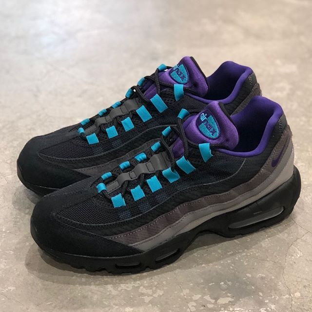ナイキ エアマックス95 グレープリバース 2枚目