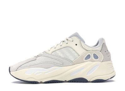 adidas YEEZY Boost 700
