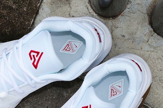 ナイキ ズーム フリーク1 ホワイト/レッド/ゴールド 3枚目