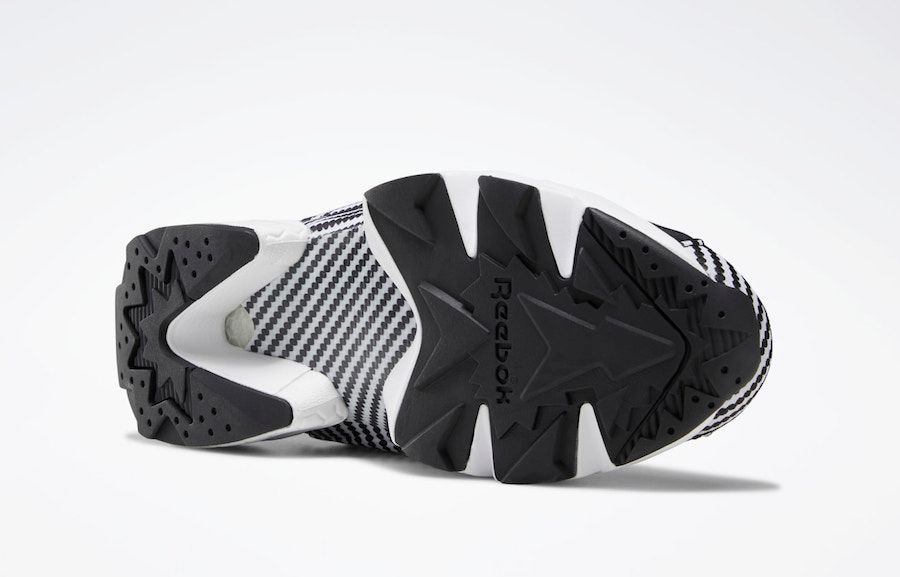 リーボック インスタポンプフューリー OG カーボンファイバー 5枚目