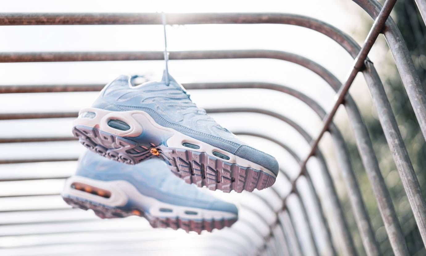 ナイキ エアマックス プラス デコン サイキックブルー 2枚目