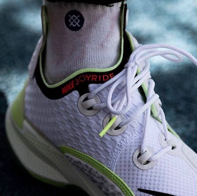 ナイキ  ジョイライド NSW セッター  2色 3枚目