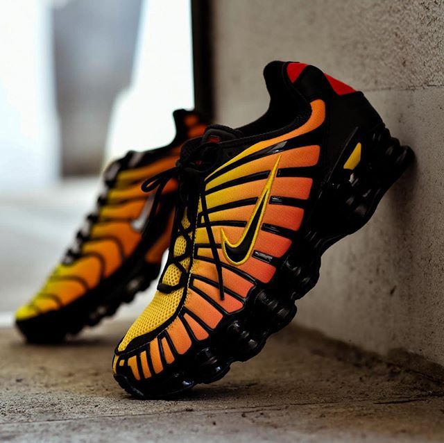 ナイキ ショックスTL サンライズ 2枚目