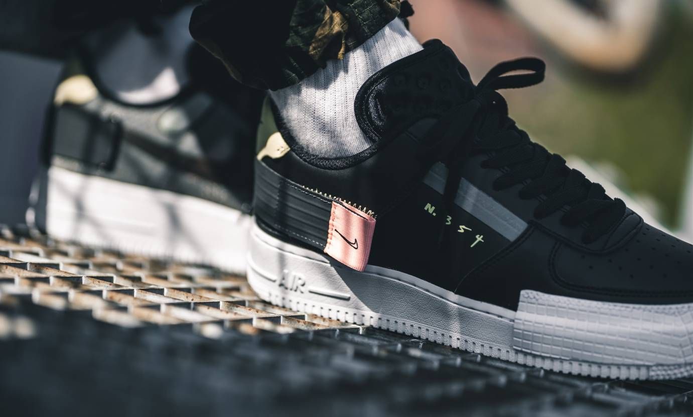 【スニダンで購入可】NIKE AIR FORCE1 LOW TYPE BLACK 2枚目