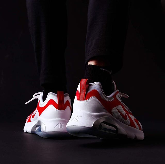 ナイキ エアマックス200 レッド/ホワイト 3枚目