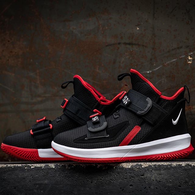 ナイキ レブロンソルジャー13 SFG ブラック/レッド 3枚目