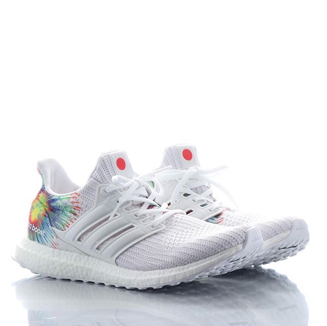 アディダス ウルトラブースト 4.0 タイダイ 3枚目