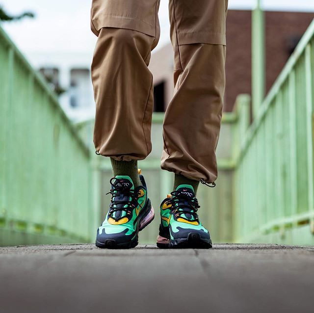 ナイキ エアマックス270 リアクト エレクトログリーン 2枚目