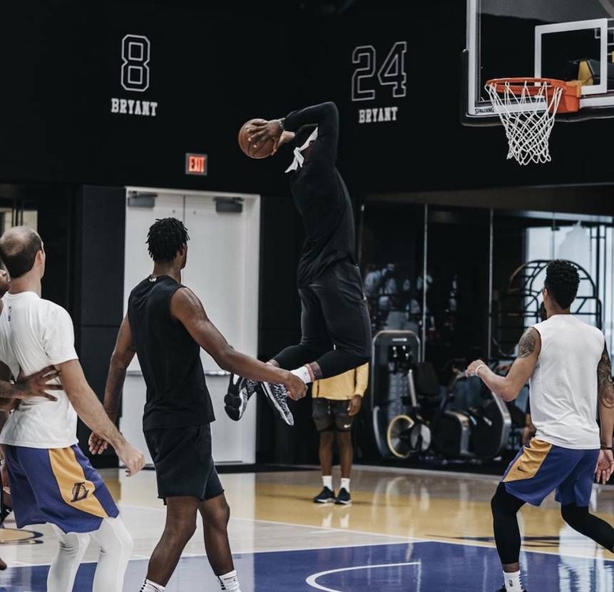 ナイキ レブロン17 全2色 12枚目