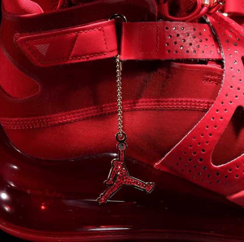 ナイキ ジョーダン エアラティチュード 720 LX レッド 3枚目
