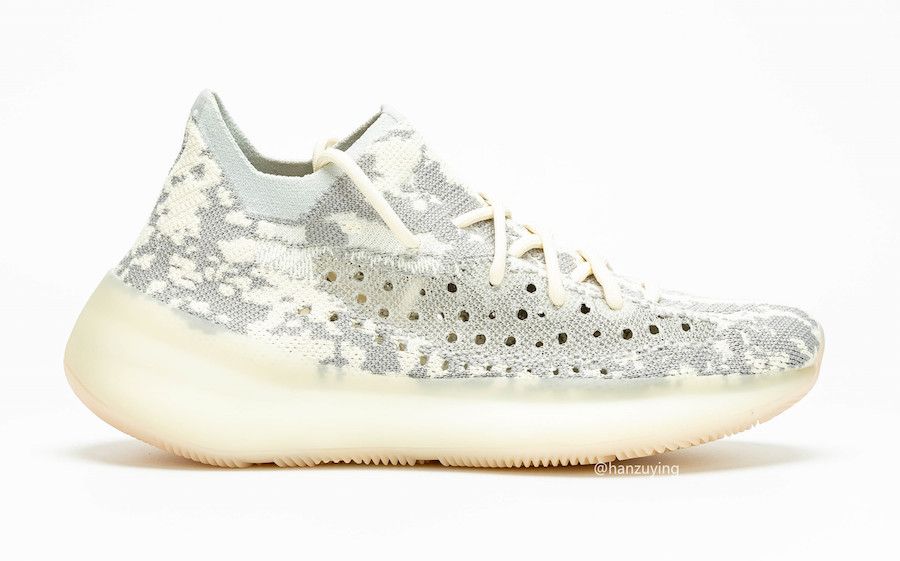 【スニダンで購入可】アディダス イージーブースト380 エイリアン 25枚目