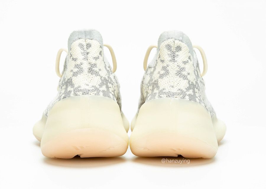 【スニダンで購入可】アディダス イージーブースト380 エイリアン 27枚目