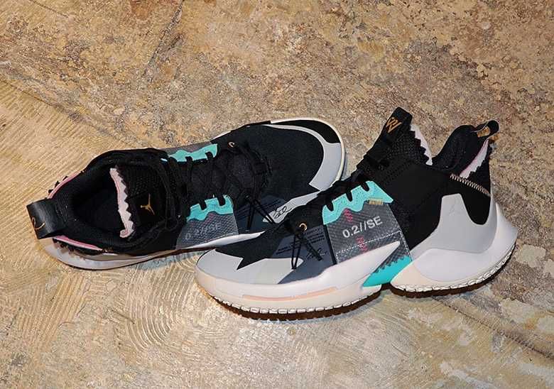 ナイキ ジョーダン ワイノット ゼロ0.2SE ブラック/ホワイト 2枚目
