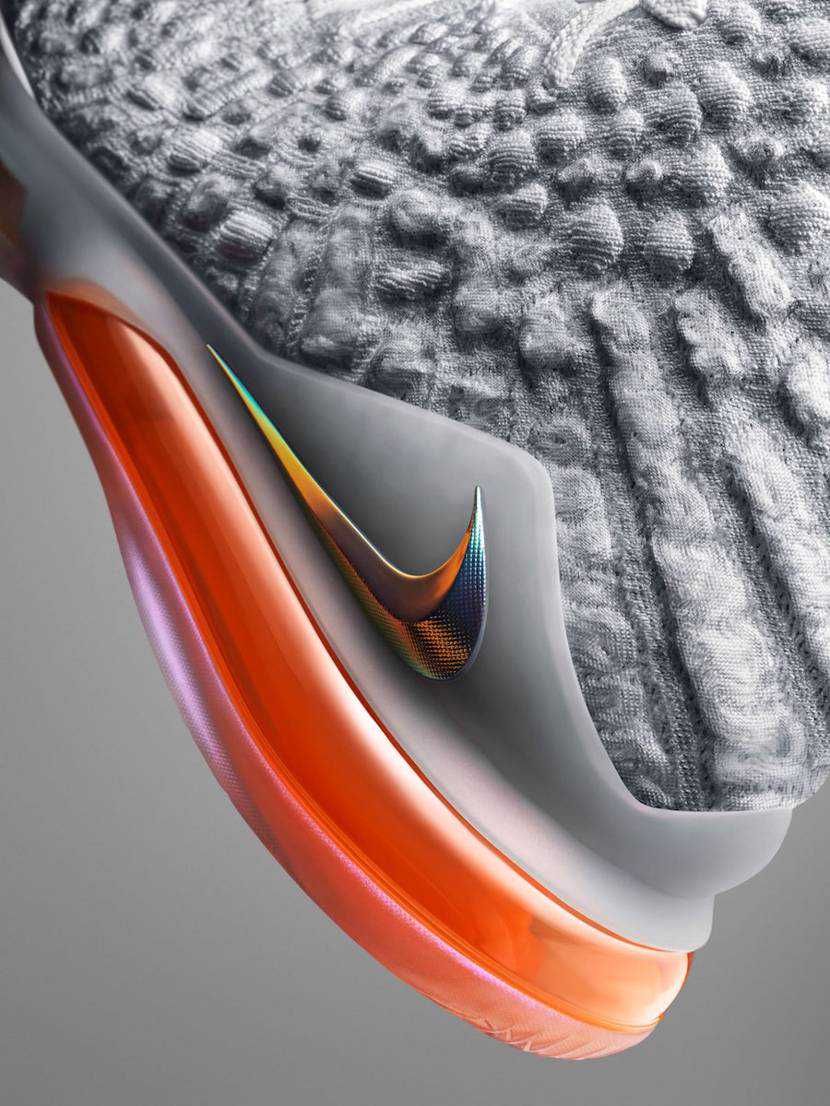 ナイキ レブロン17 フューチャーエア 4枚目