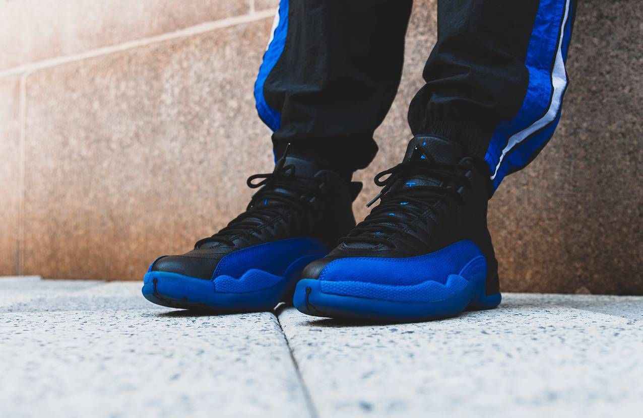 ナイキ エアジョーダン12 ブラック ゲームロイヤル 2枚目