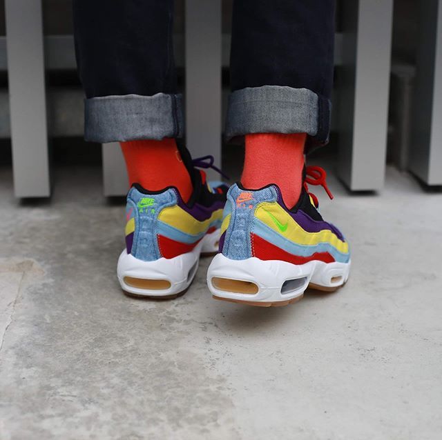 ナイキ エアマックス95 マルチカラー 3枚目