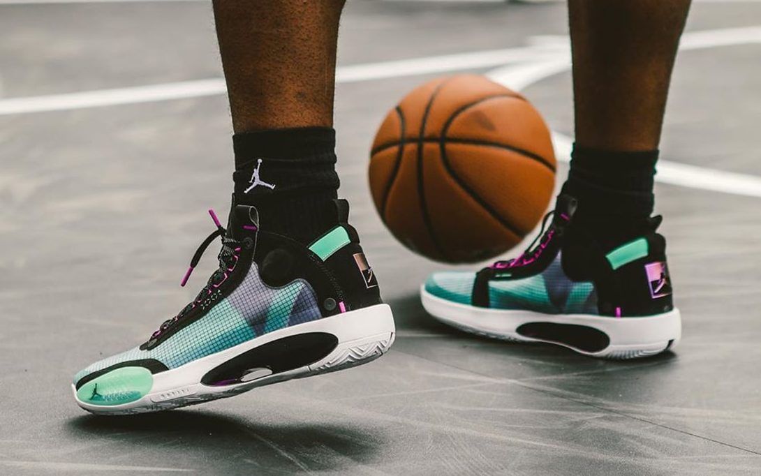 ナイキ エアジョーダン34 ブルーヴォイド 2枚目