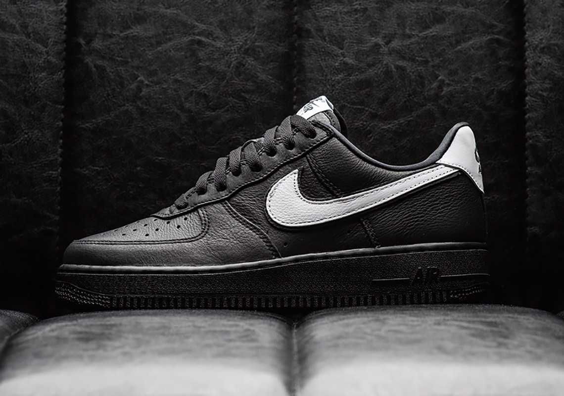 【スニダンで購入可】NIKE AIR FORCE 1 "BLACK/WHITE"  3枚目