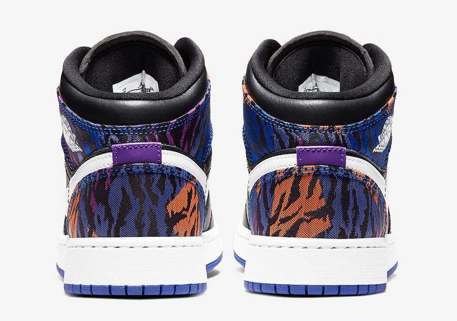 ナイキ エアジョーダン1 ミッド ブラック/ホワイトラッシュバイオレットブラック 5枚目