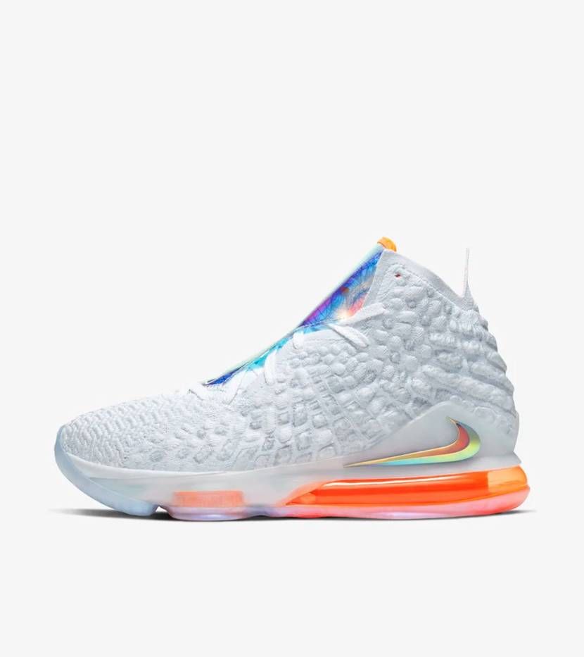 ナイキ レブロン17 フューチャーエア 5枚目