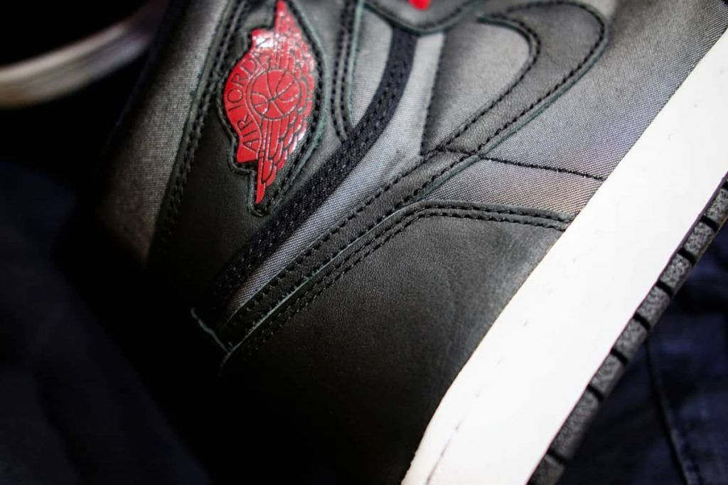 ナイキ エアジョーダン1 レトロ ハイ OG "ブラックサテン" 28枚目