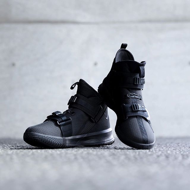 ナイキ レブロンソルジャー13 全2色 5枚目