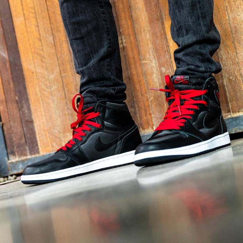 ナイキ エアジョーダン1 レトロ ハイ OG "ブラックサテン" 15枚目