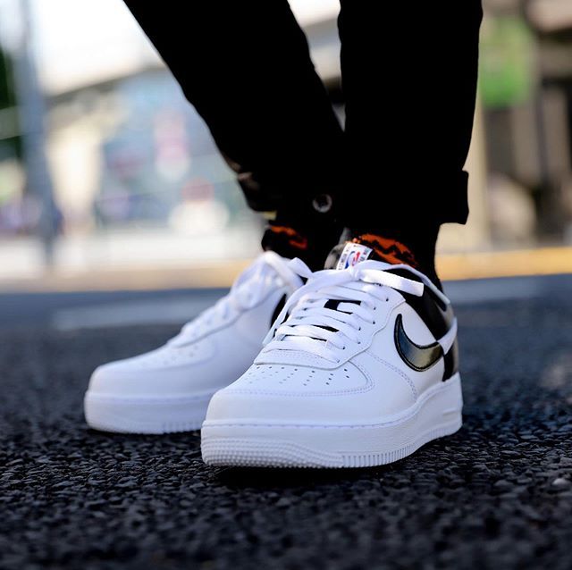 【スニダンで購入可】NIKE AIR FORCE 1 07 LV8 NBA PACK 3COLORS 10枚目