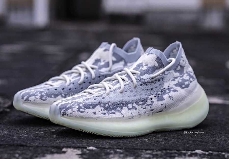 【スニダンで購入可】アディダス イージーブースト380 エイリアン 15枚目