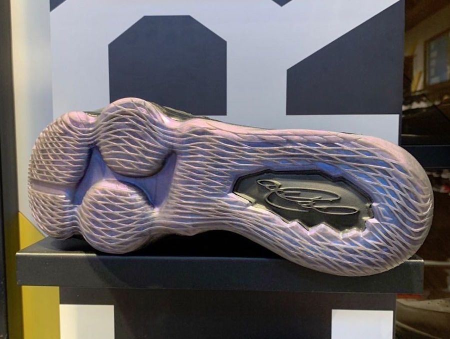 ナイキ レブロン17 カレンシー 5枚目