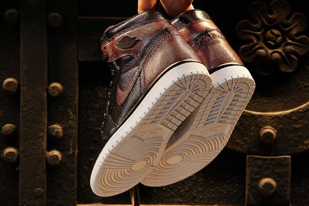 ナイキ エアジョーダン1 ハイ OG ウィメンズ フィアレス メタリックローズゴールド 3枚目