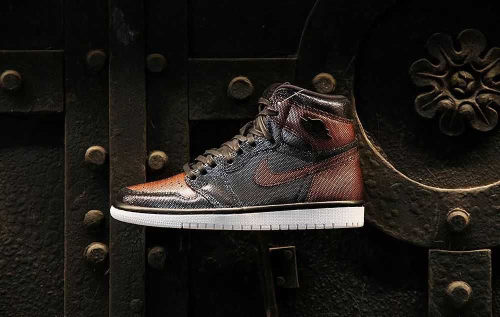 ナイキ エアジョーダン1 ハイ OG ウィメンズ フィアレス メタリックローズゴールド 2枚目