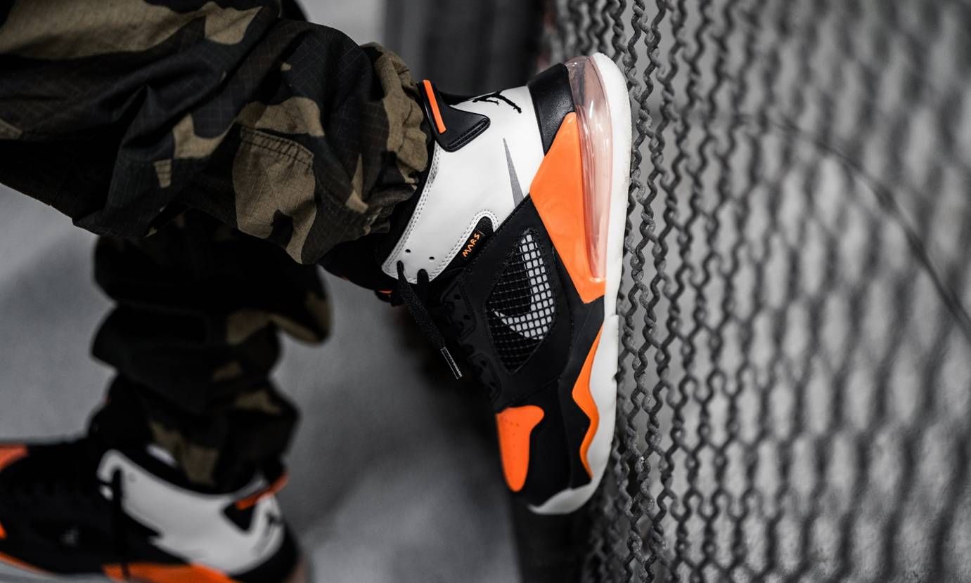 ナイキ ジョーダンマーズ270 シャッタード バックボード 2枚目