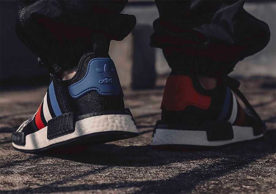 アトモス×アディダス NMD R1 トリコロール 4枚目