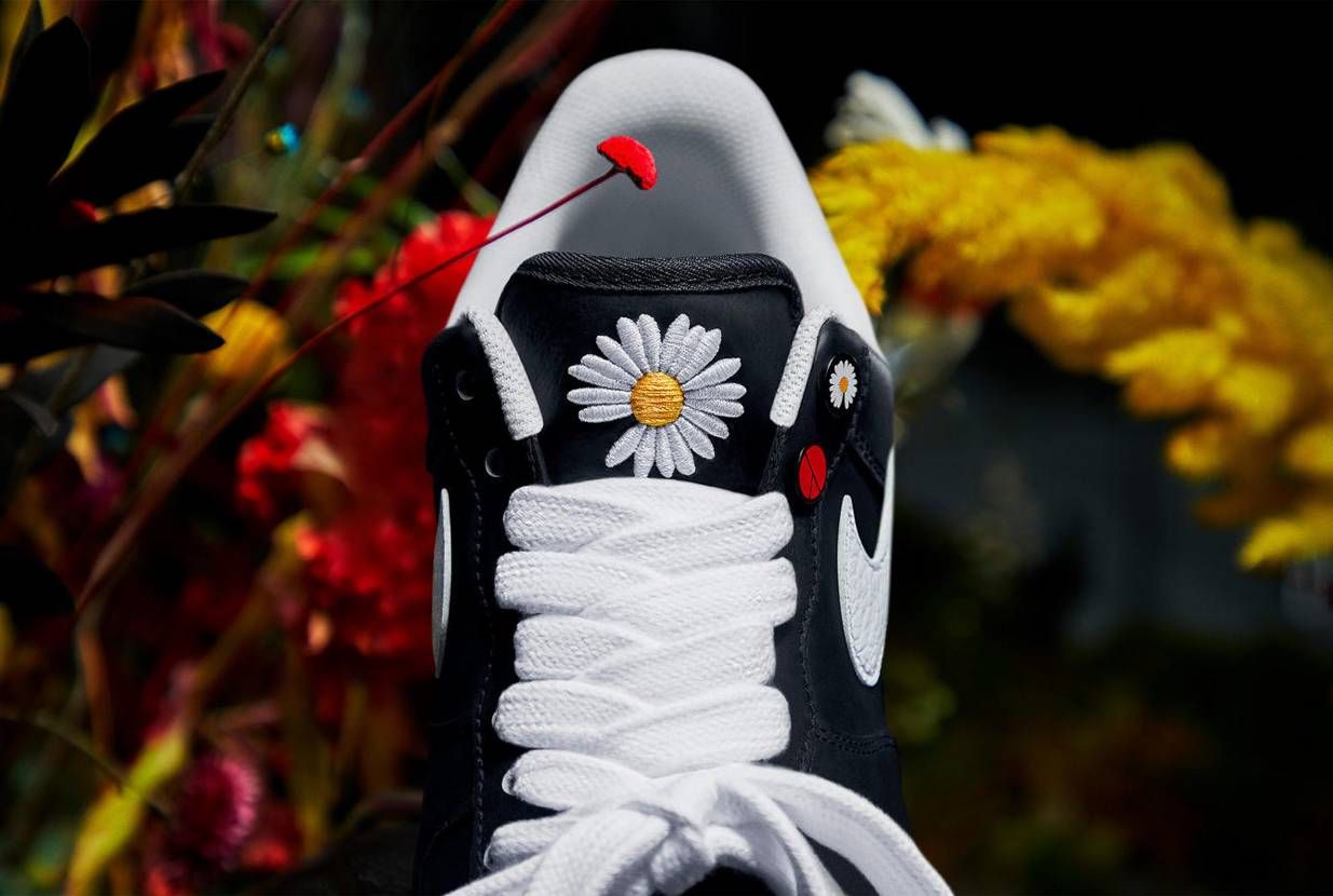 【スニダンで購入可】PEACEMINUSONE×NIKE AIR FORCE1 PARA NOISE 2枚目