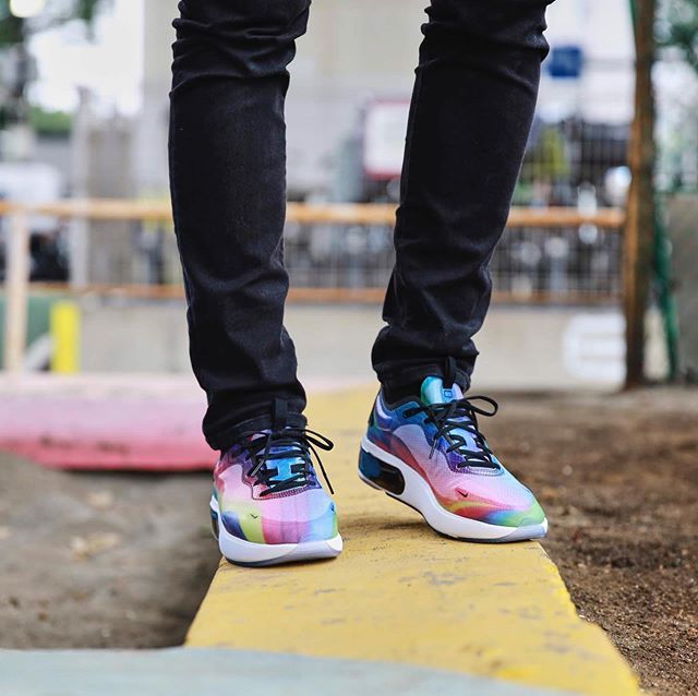 ナイキ エアマックス ディア マルチ 3枚目